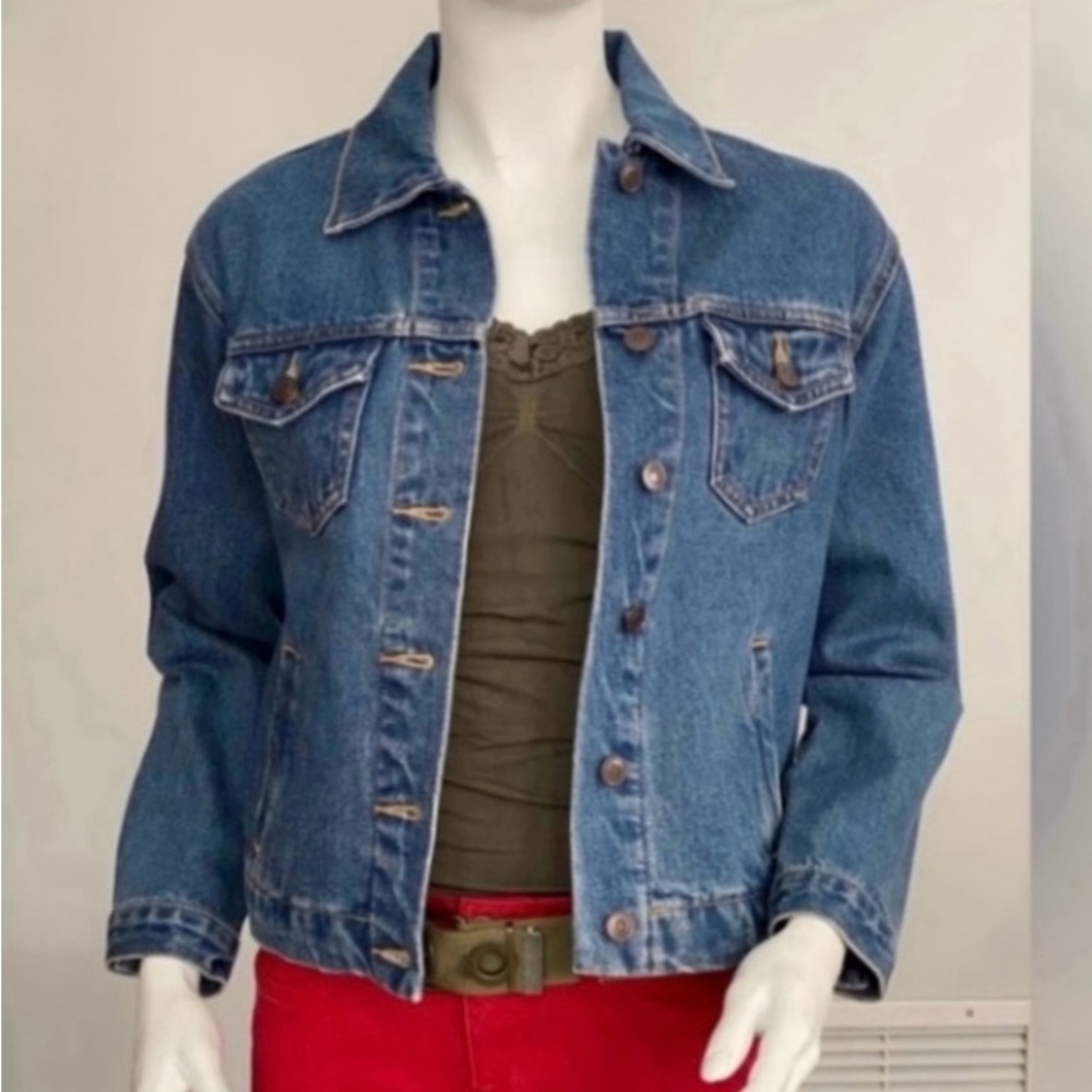 Classic Blue Jean Jacket for Effortless Style